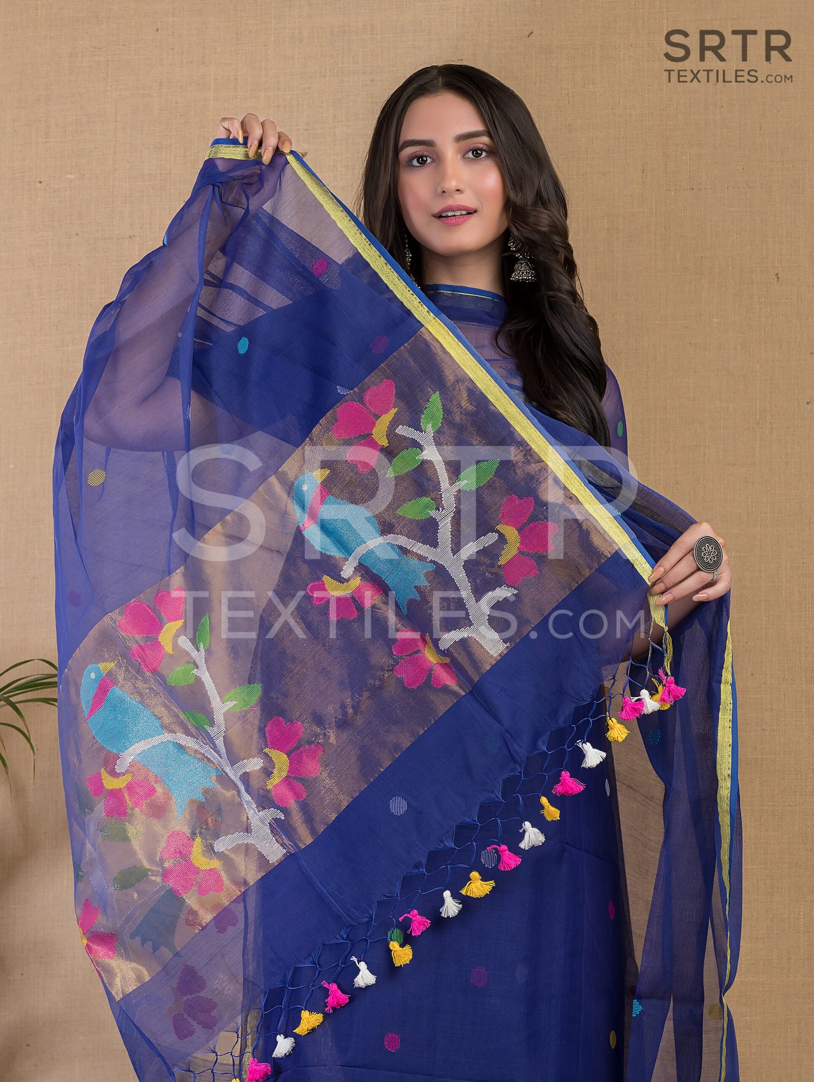 Muslin Unstitched Jamdani Suit – Elegant 2-Piece Set