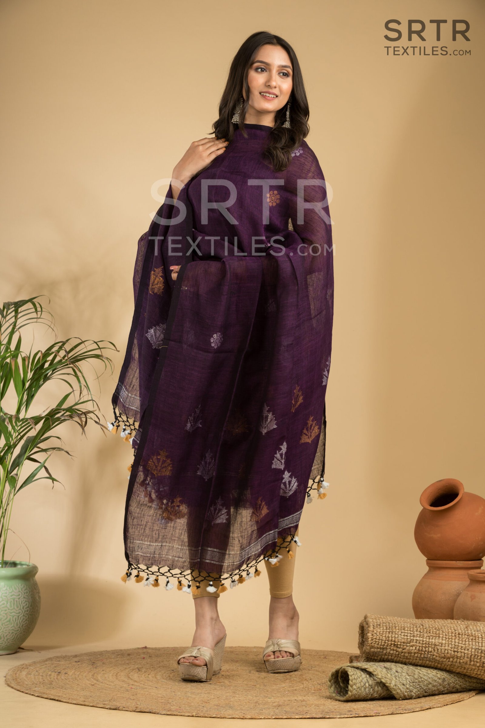 Pure Linen Unstitched Jamdani Suit – Elegant 2-Piece Set - Image 4