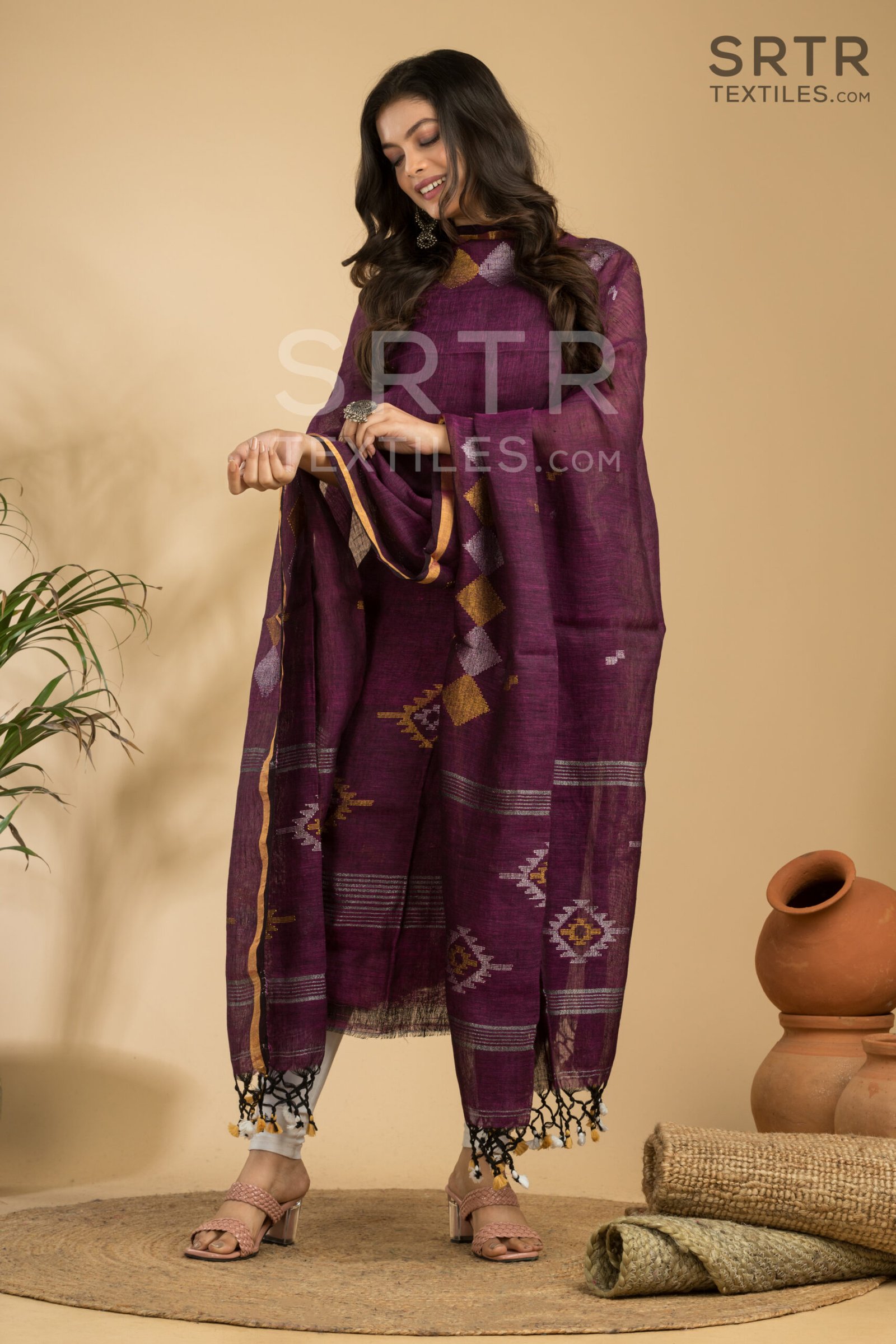 Wine Handloom Linen Suit with Geometric Motifs– Elegant 2-Piece Set - Image 4
