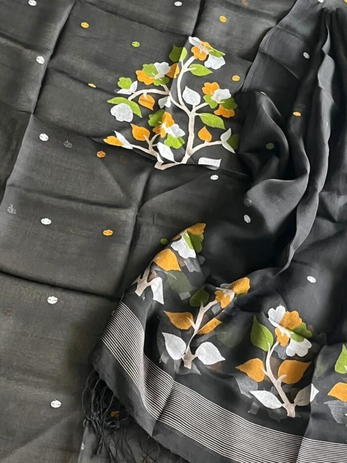 Muslin Jamdani Suit (UNSTITCHED) – Elegant 2-Piece Set