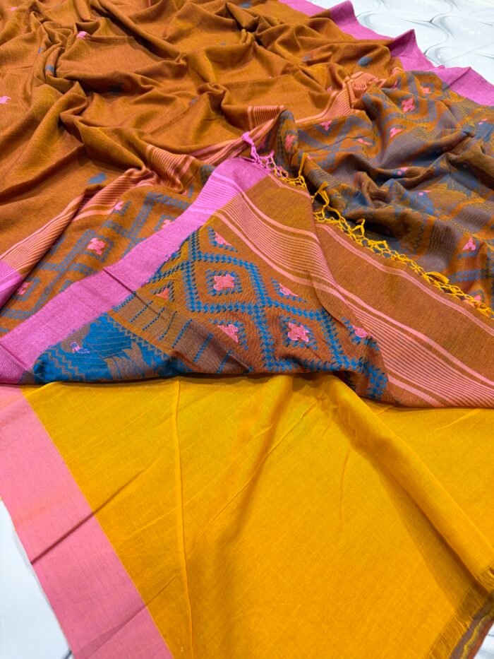 Alternative view of Pure Cotton Jamdani Saree with Blouse Piece