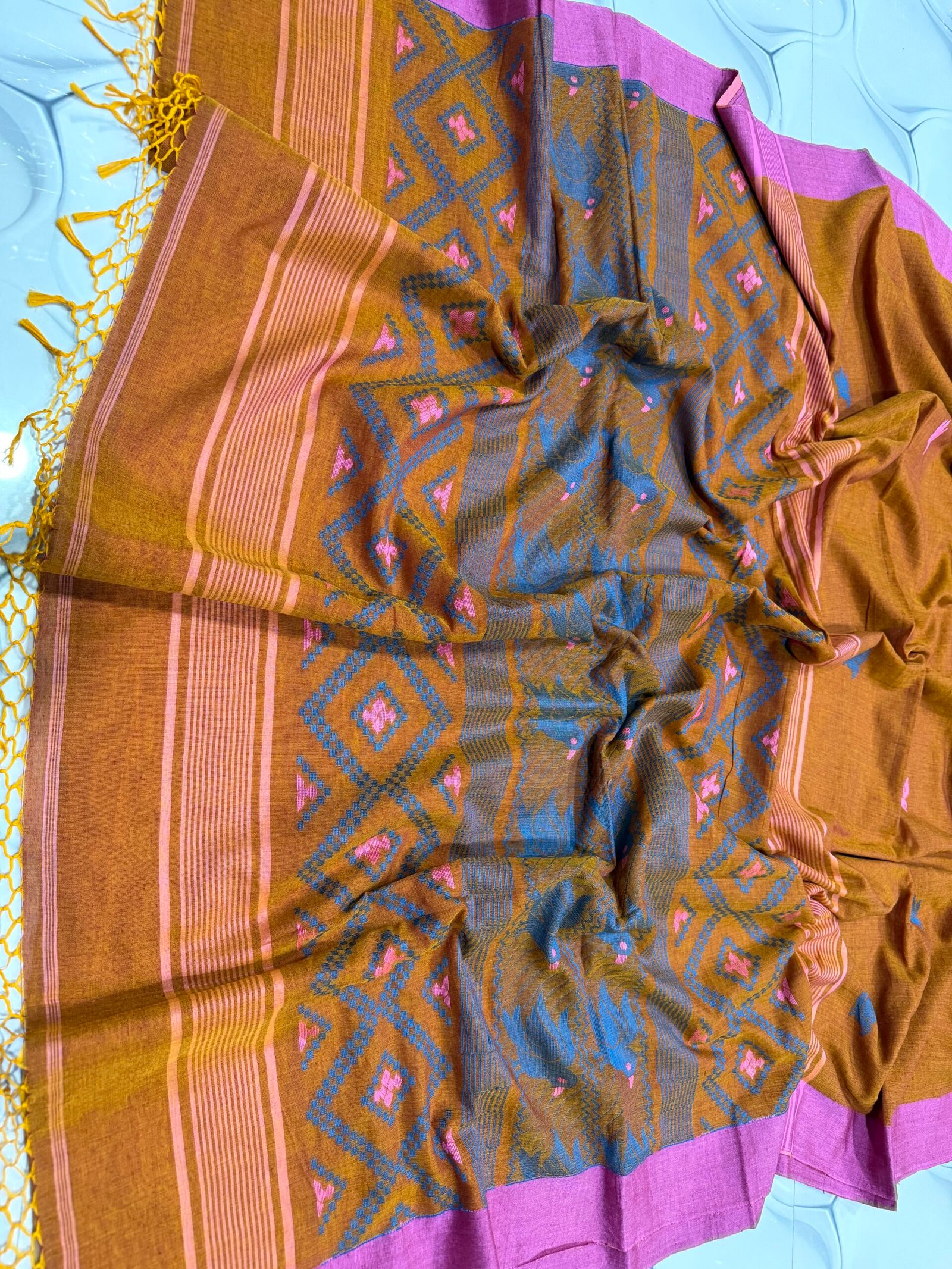 Pure Cotton Jamdani Saree with Blouse Piece - Image 3
