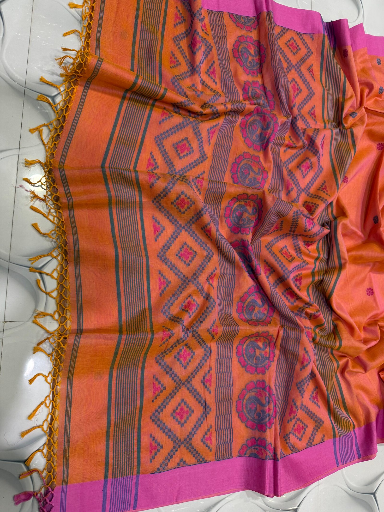 Pure Cotton Jamdani Saree with Blouse Piece - Image 3