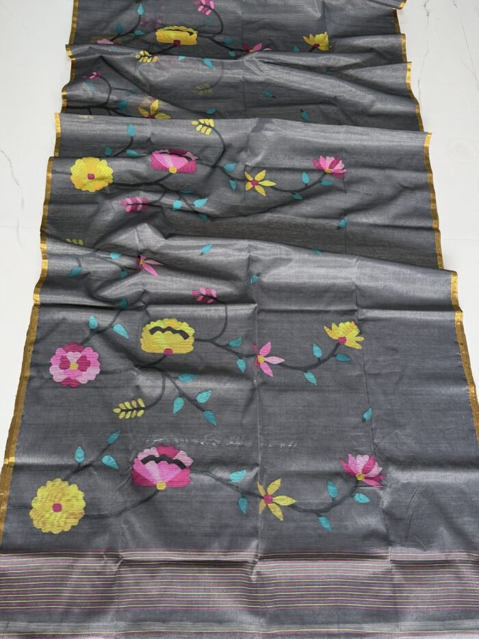 Handwoven Muslin Jamdani Saree with Blouse Piece