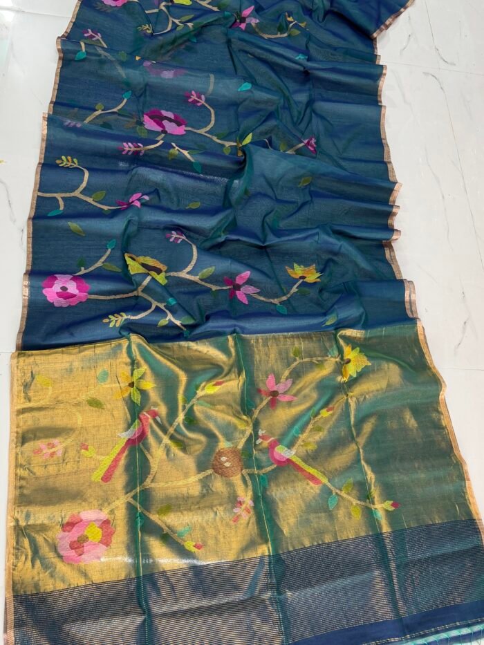 Handwoven Muslin Jamdani Saree with Blouse Piece