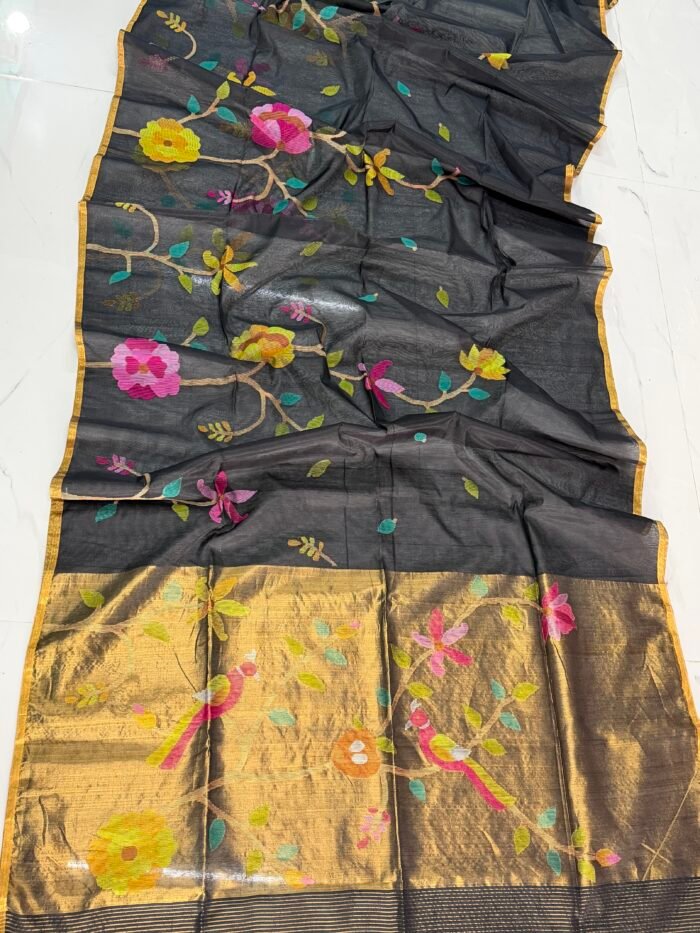 Handwoven Muslin Jamdani Saree with Blouse Piece