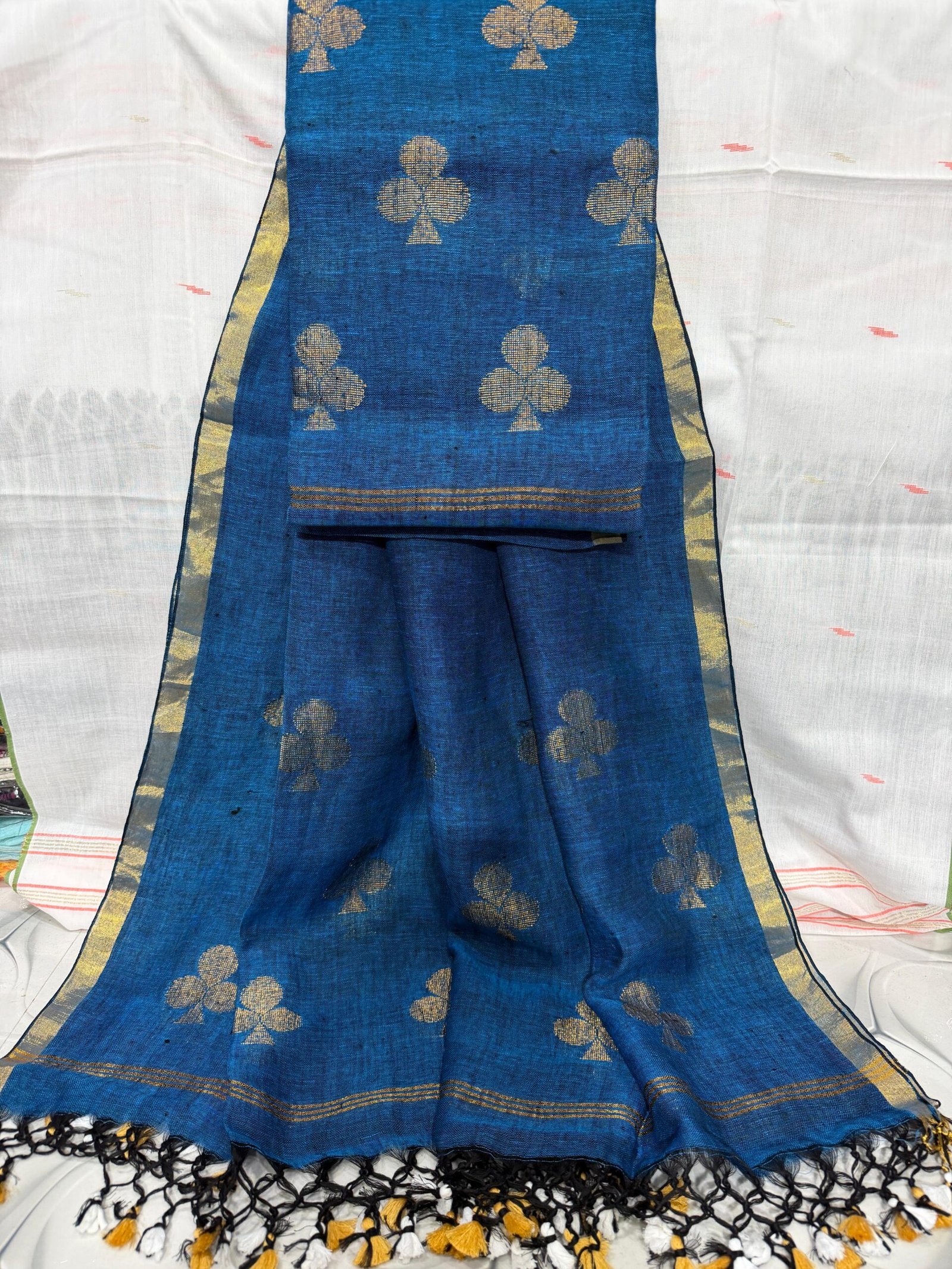 Pure Linen Zari Motif Suit – Unstitched Elegant 2-Piece Set