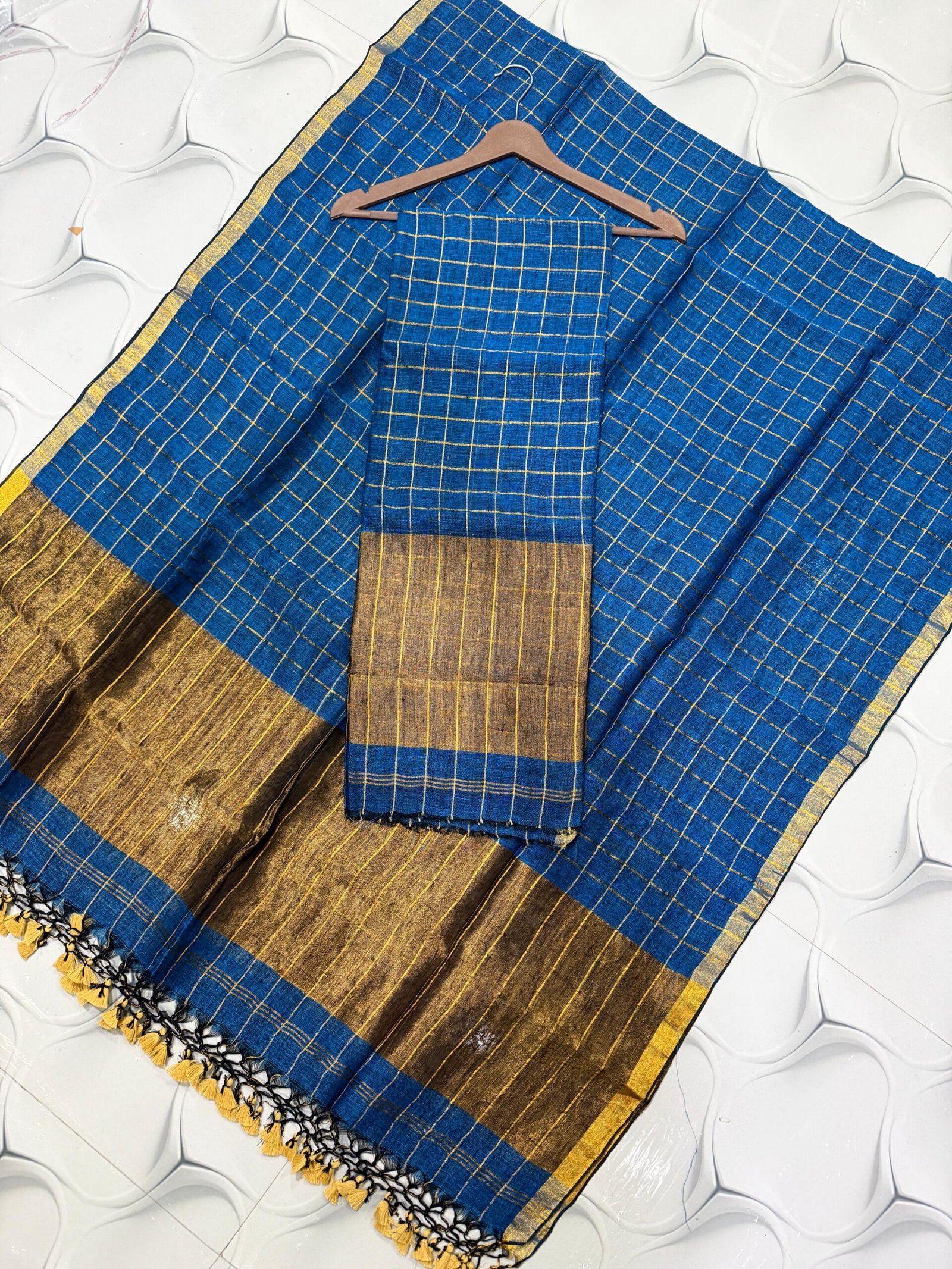 Elegant Linen Check Unstitched Top & Dupatta Set