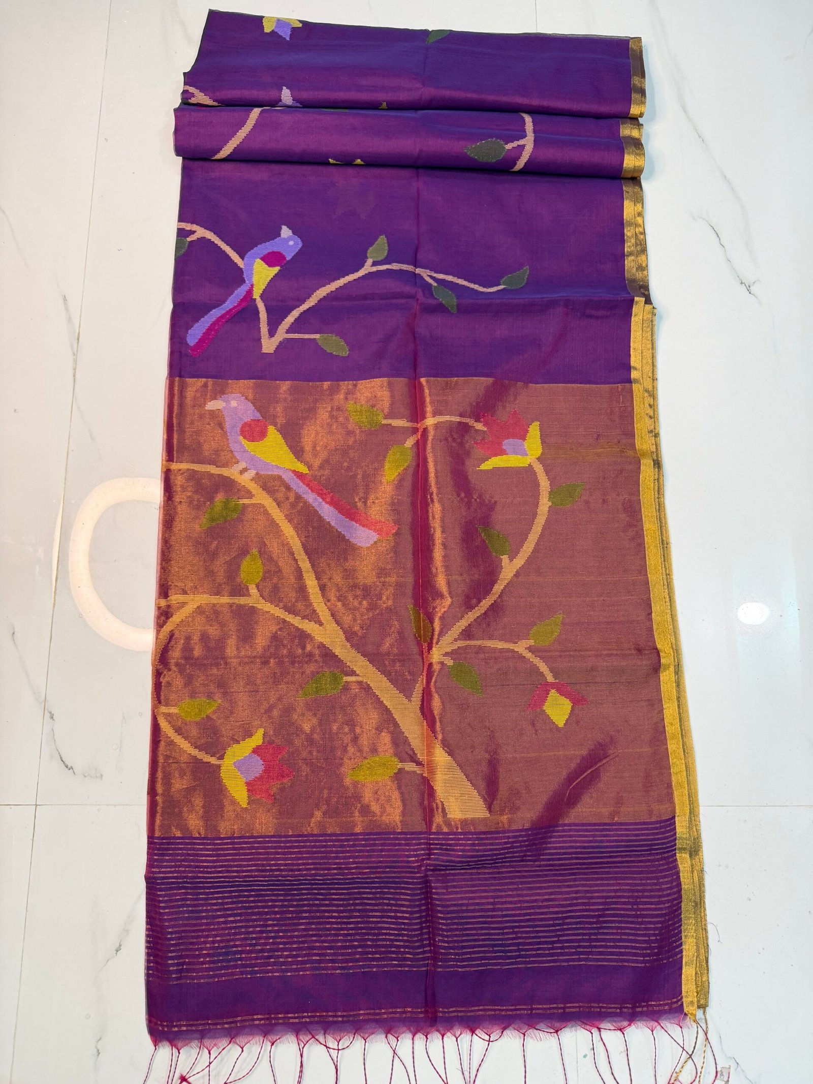 Premium Handwoven Muslin Jamdani Saree with Floral & Avian Motifs - Image 2
