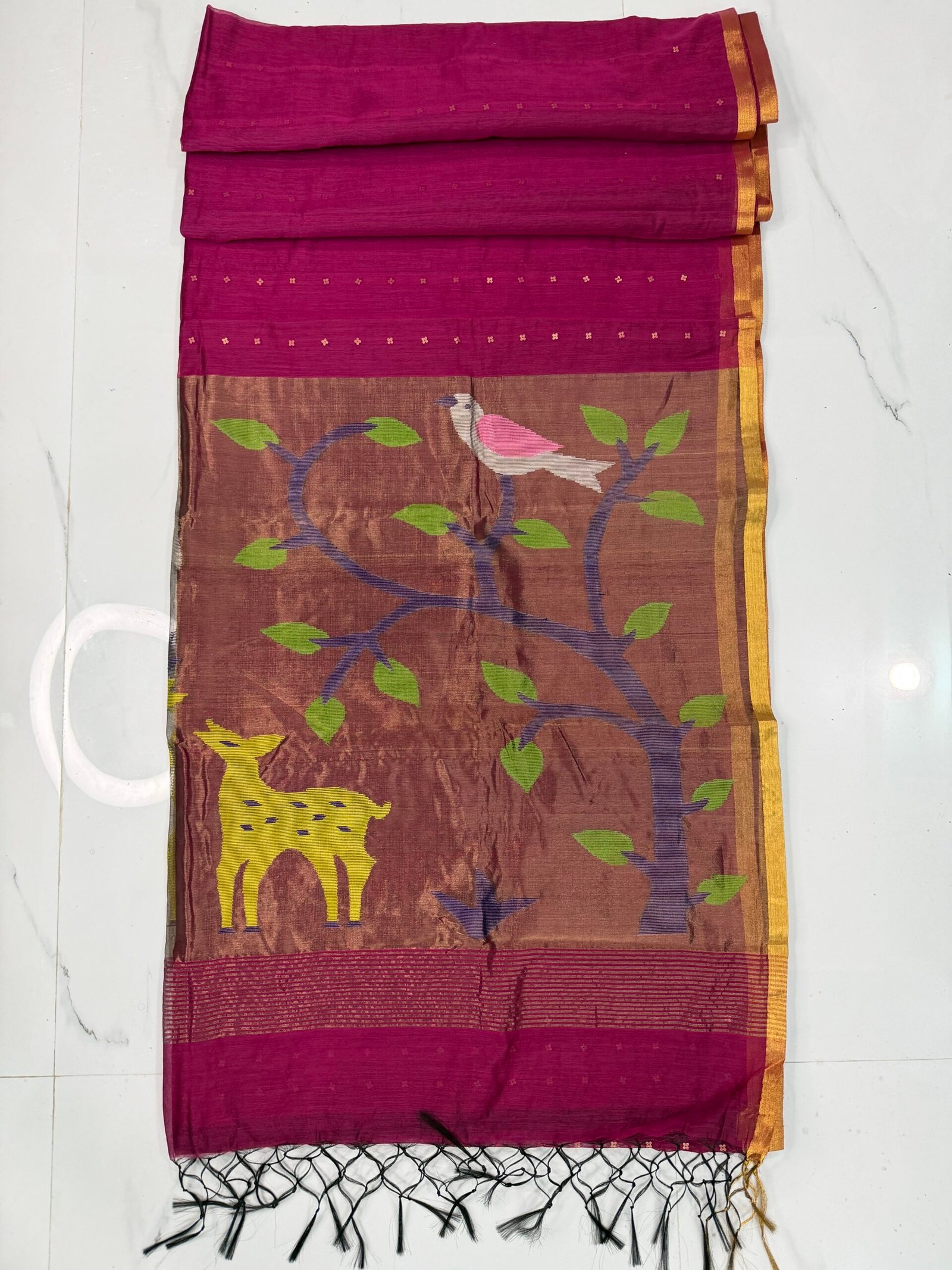 Exquisite Muslin Saree with Sequence Body and Handwoven Animal Motifs - Image 2