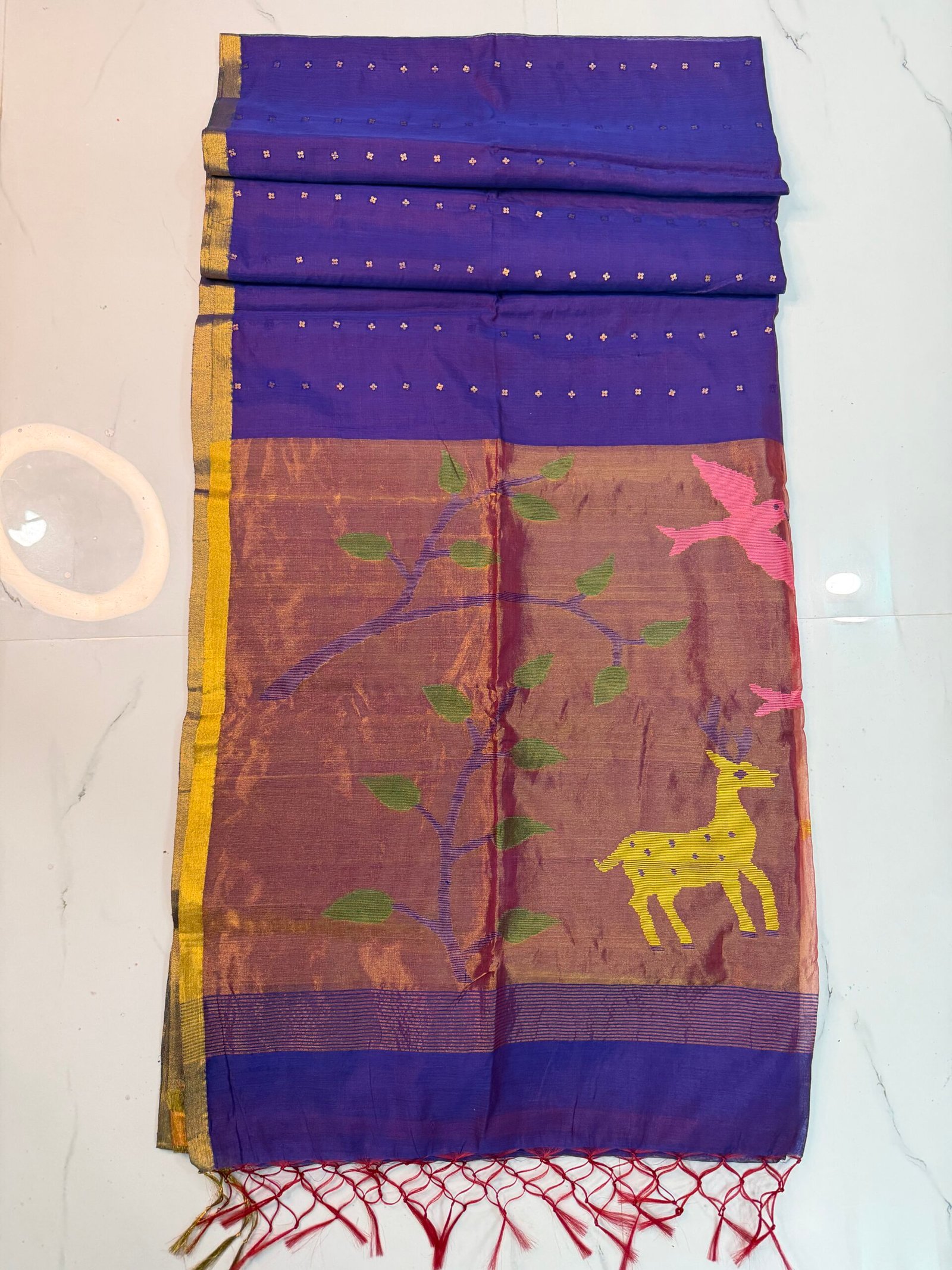 Exquisite Muslin Saree with Sequence Body and Handwoven Animal Motifs - Image 2