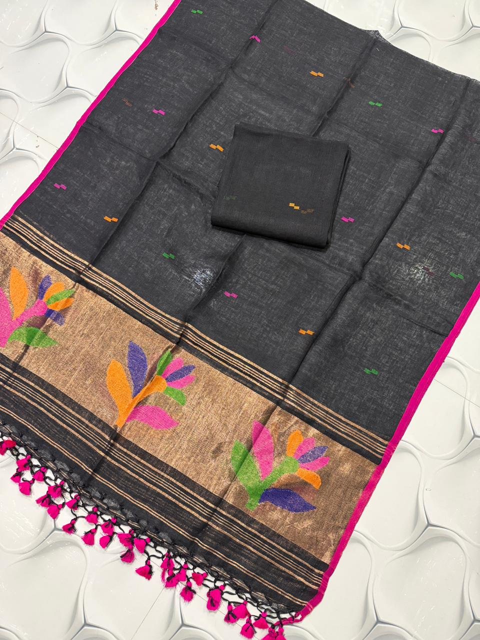 Artisanal Pure Linen Top & Dupatta Set with Floral Zari Border