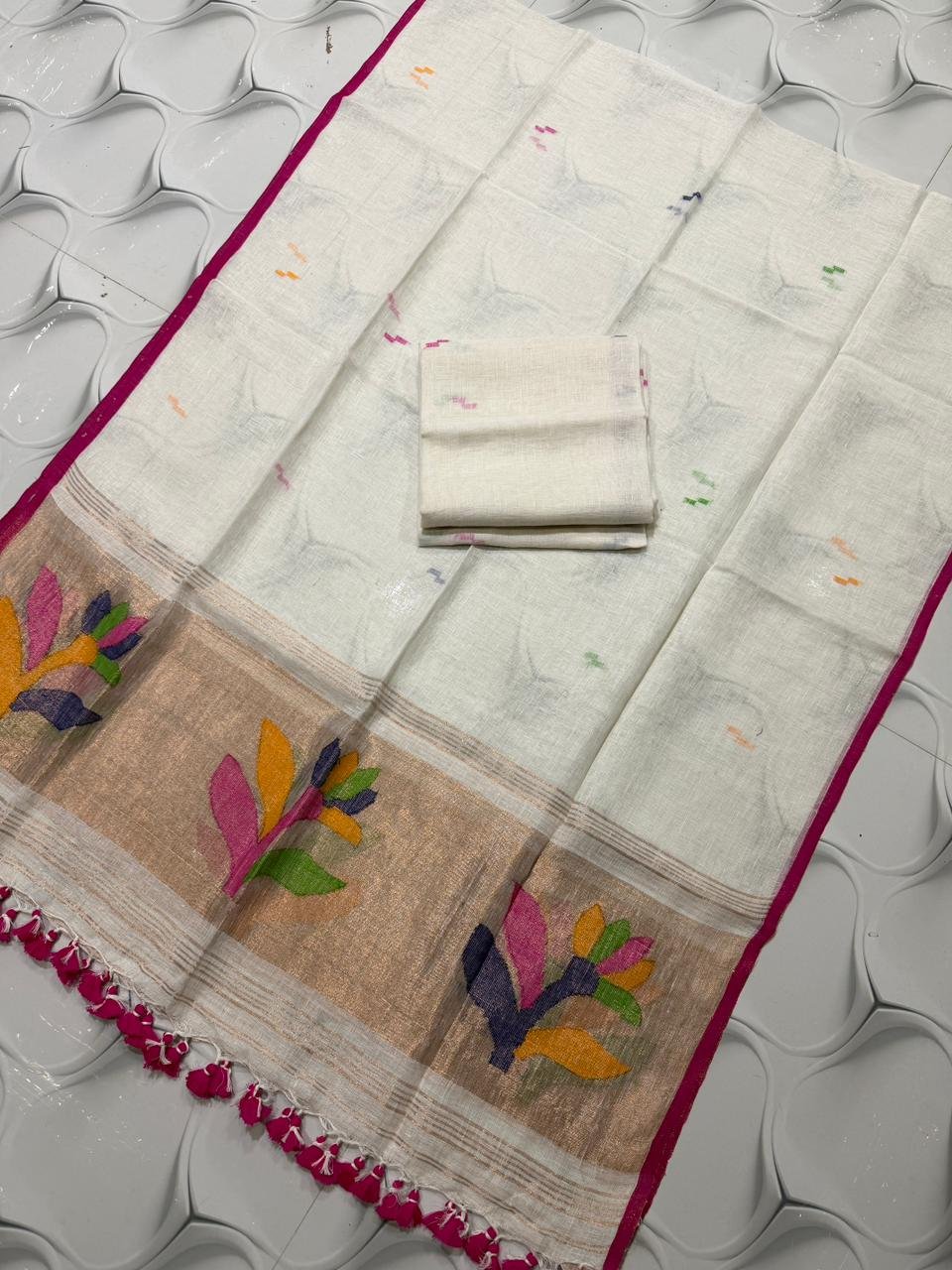 Artisanal Pure Linen Top & Dupatta Set with Floral Zari Border
