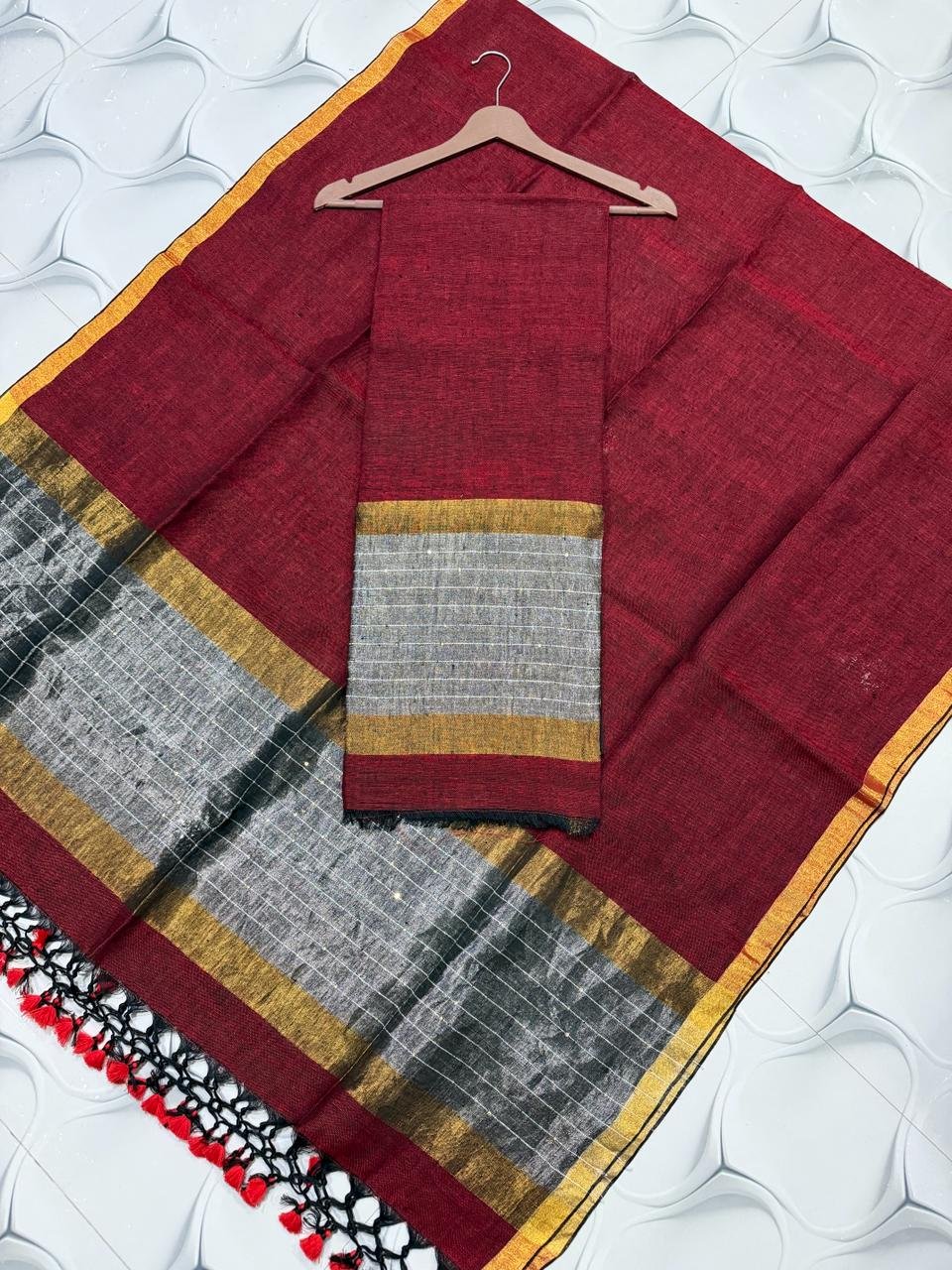 Elegant Pure Linen Top with Zari Border Dupatta Set