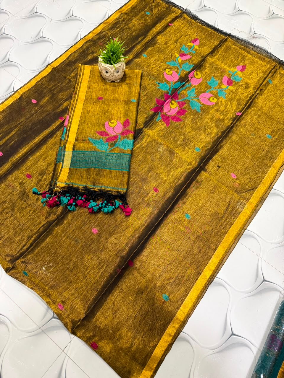 100% Pure Tissue Linen Jamdani Top & Dupatta Set with Floral Motifs